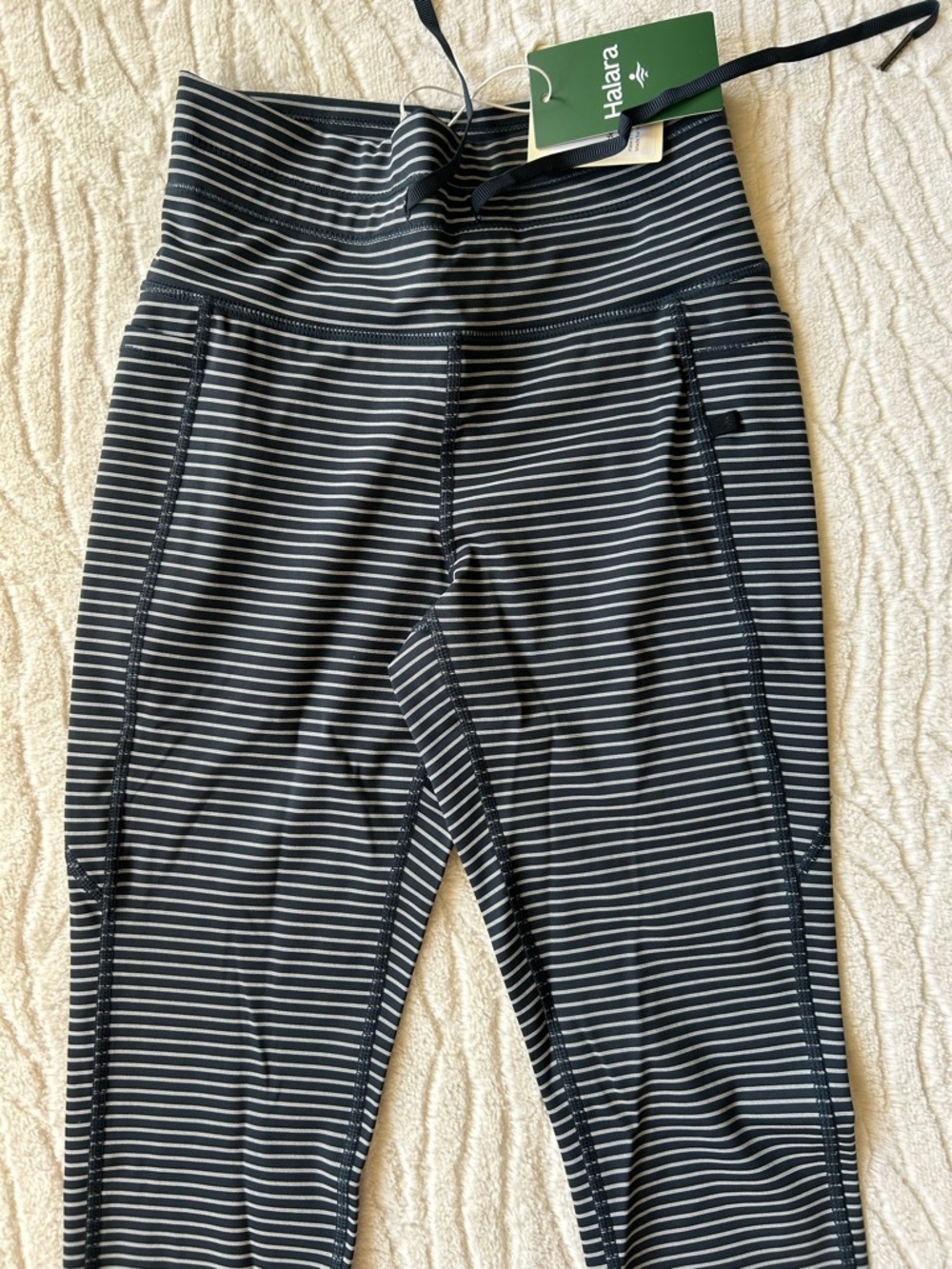 HALARA High-Waist Striped Drawstring Yoga Leggings w/ pockets NWT Sz Small 7/8 - Picture 9 of 9